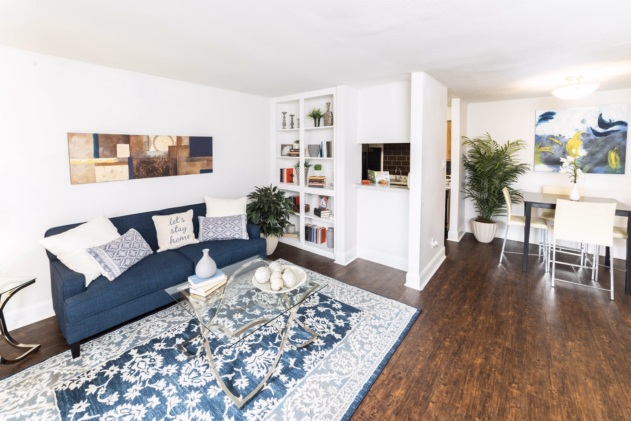 living room at Somerset Apartments