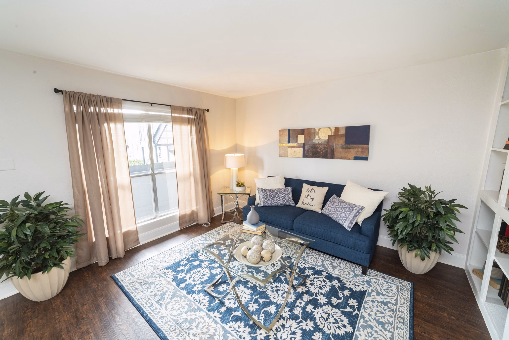 living room at Somerset Apartments