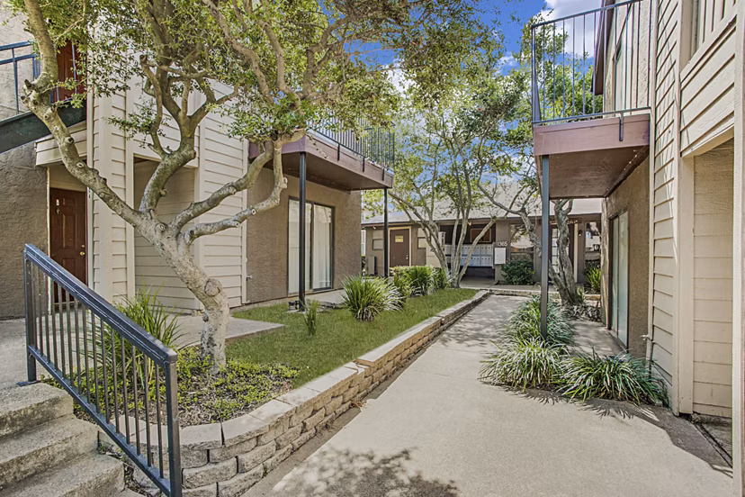 building/exterior at Waterside Apartments