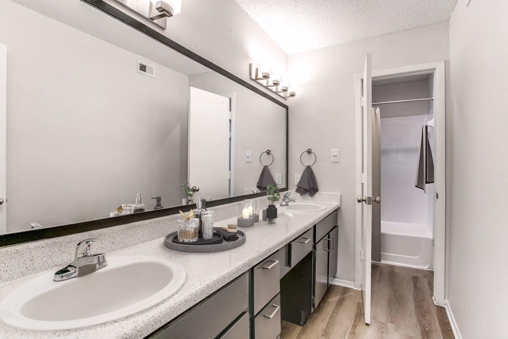 bathroom at Barrow Apartments