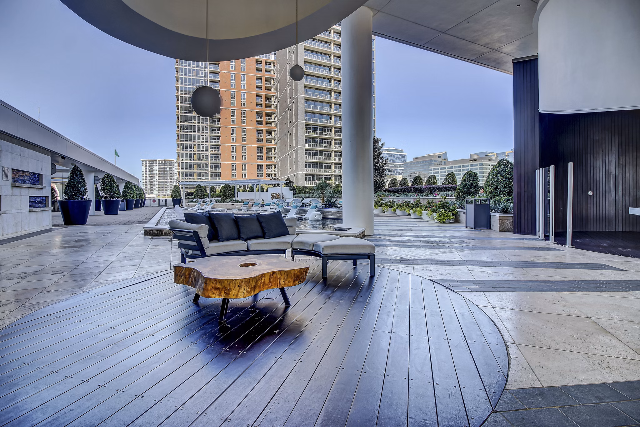 patio at Cirque Residences Apartments