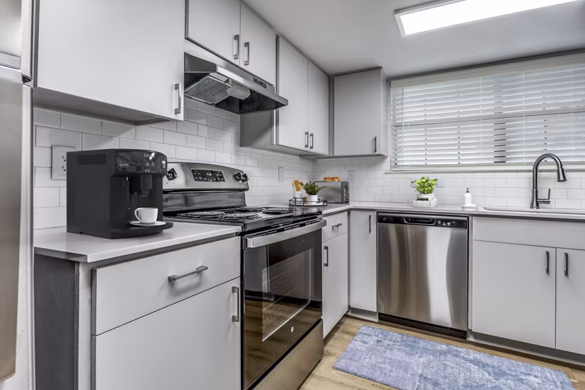 kitchen at Lake Colony Apartments