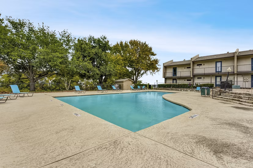 pool at Lake Colony Apartments