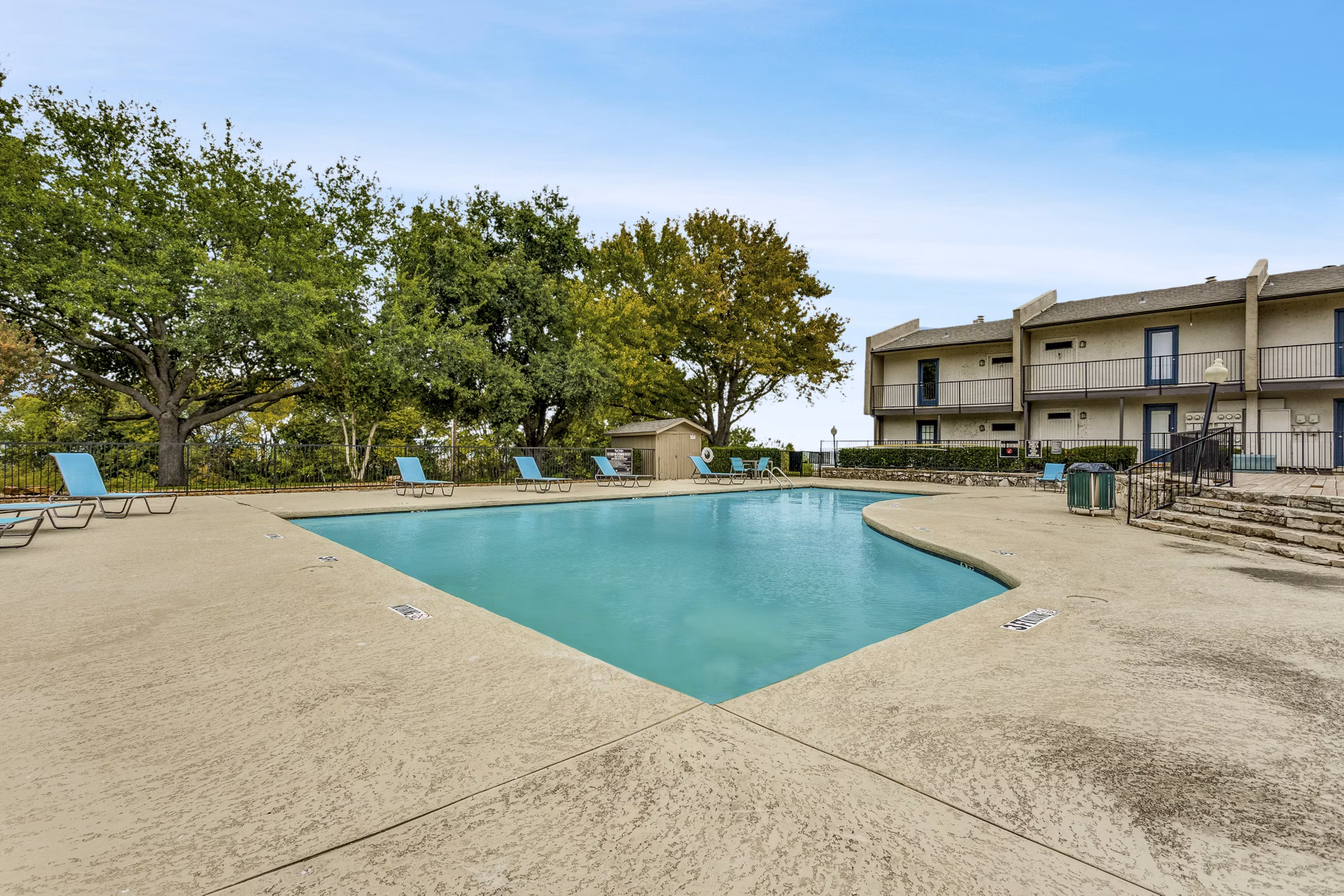 pool at Lake Colony Apartments
