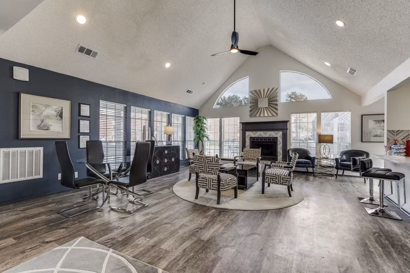 clubhouse at Oaklyn Apartments