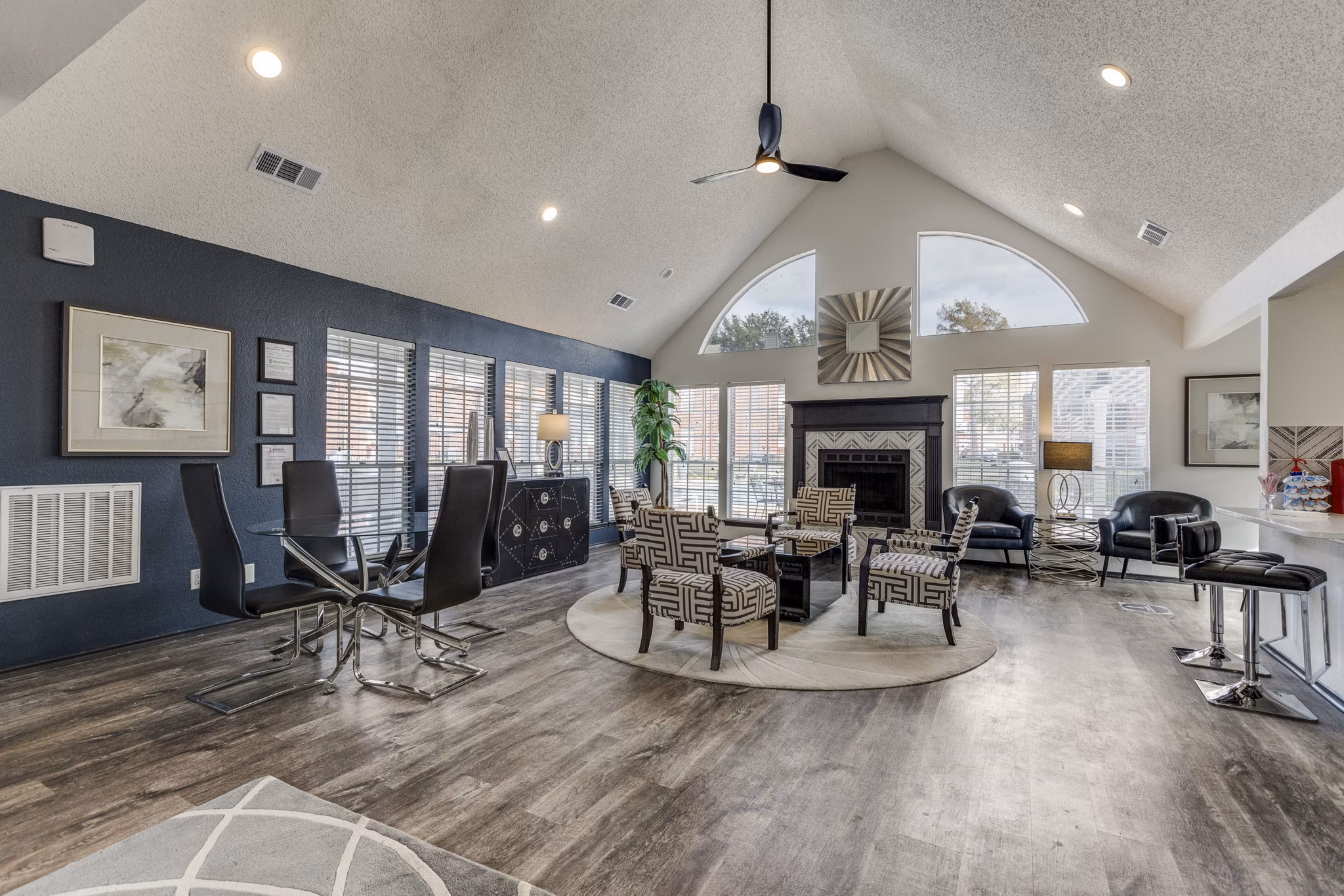 clubhouse at Oaklyn Apartments