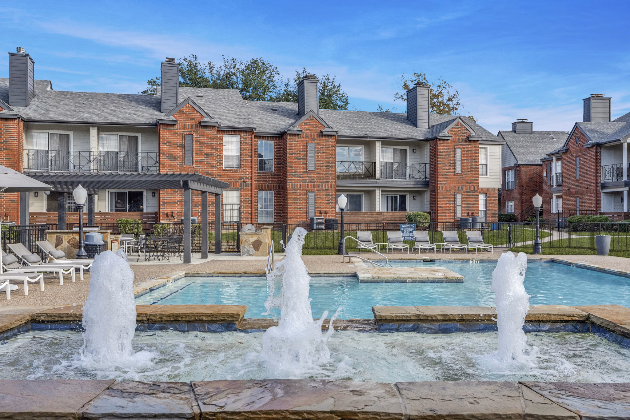 pool at Oaklyn Apartments