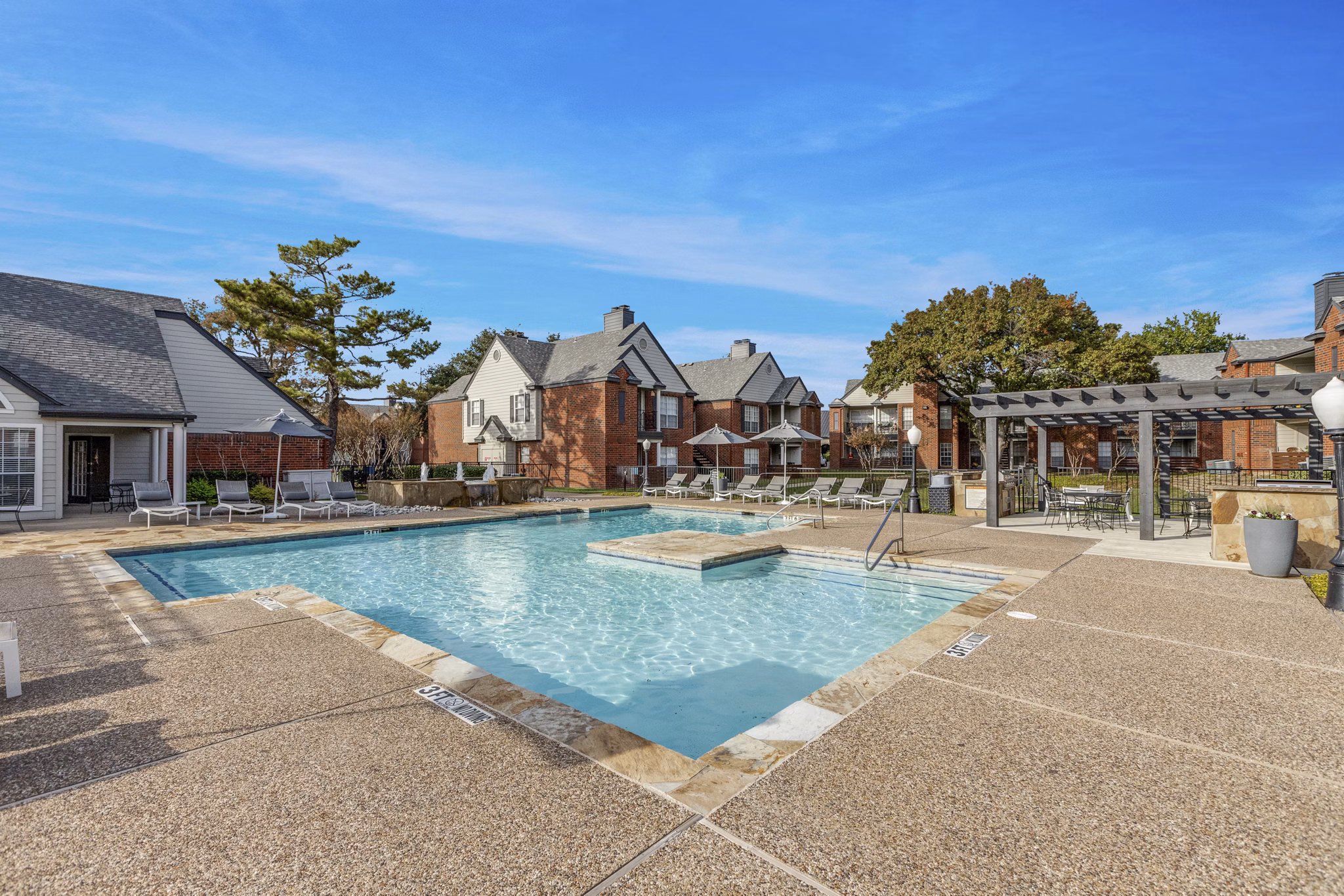 pool at Oaklyn Apartments