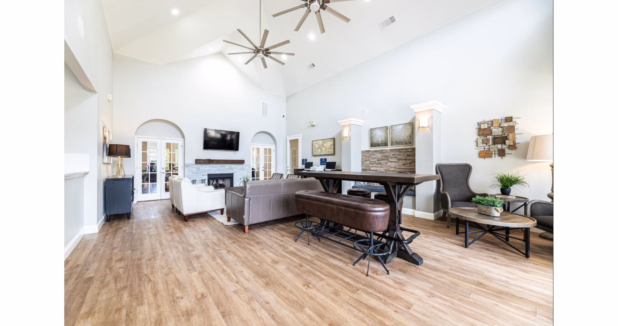 clubhouse at Saratoga Apartments