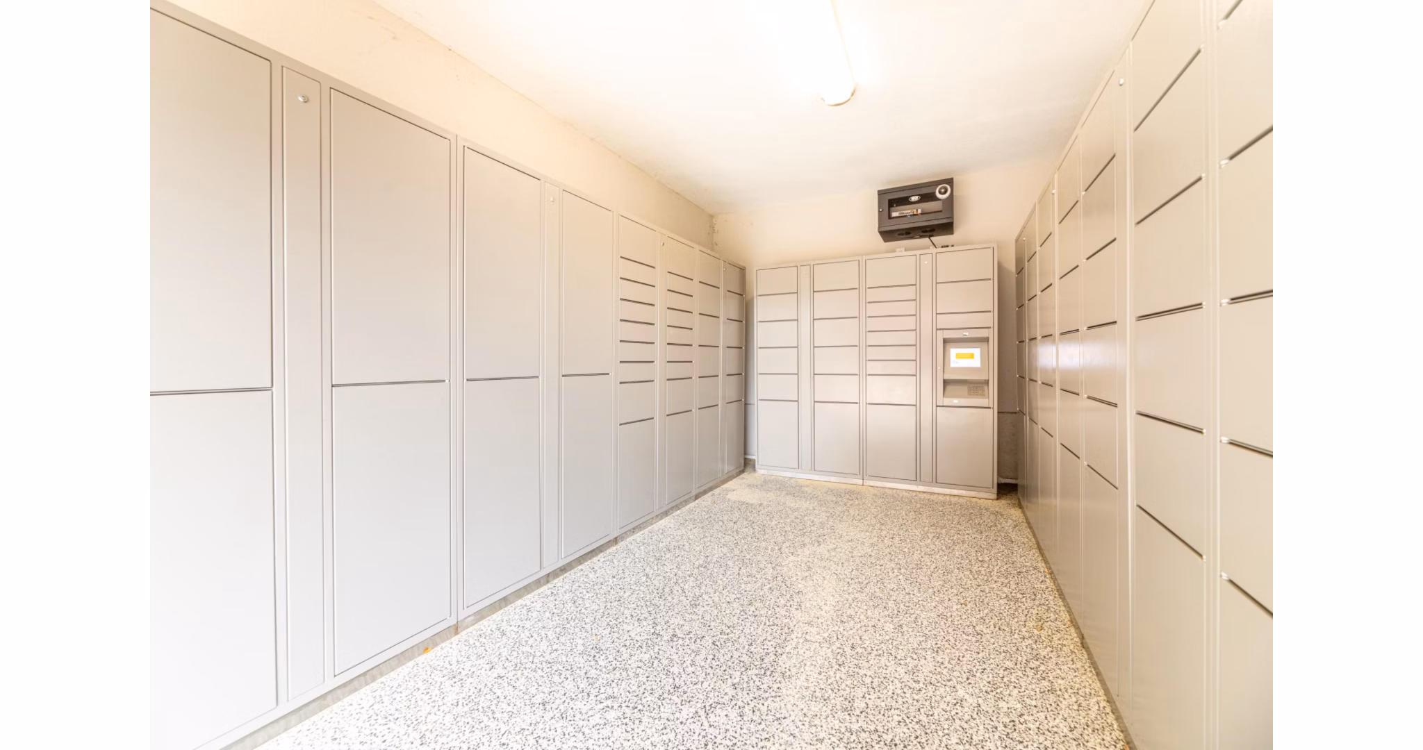 clubhouse at Saratoga Apartments