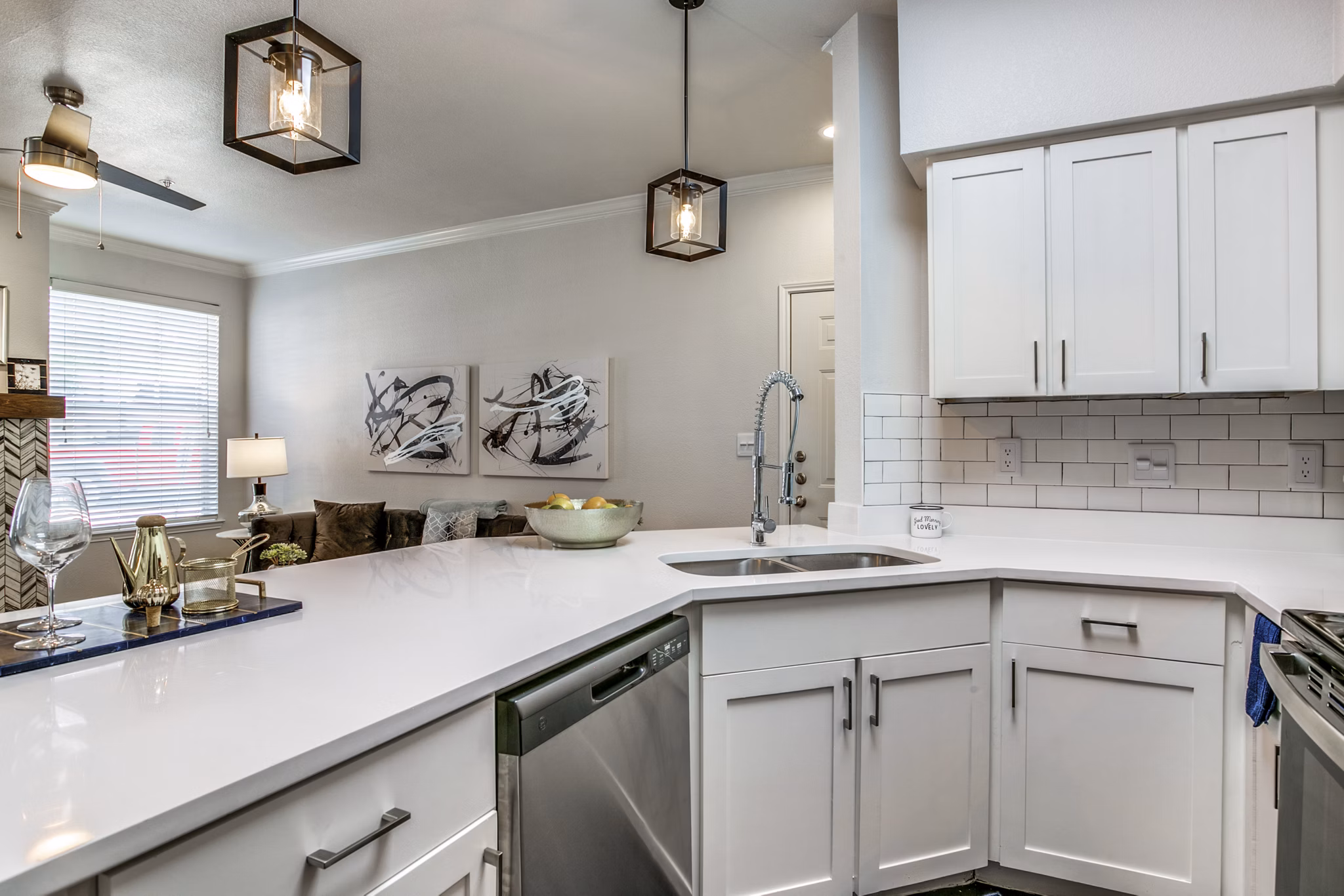 kitchen at Saratoga Apartments