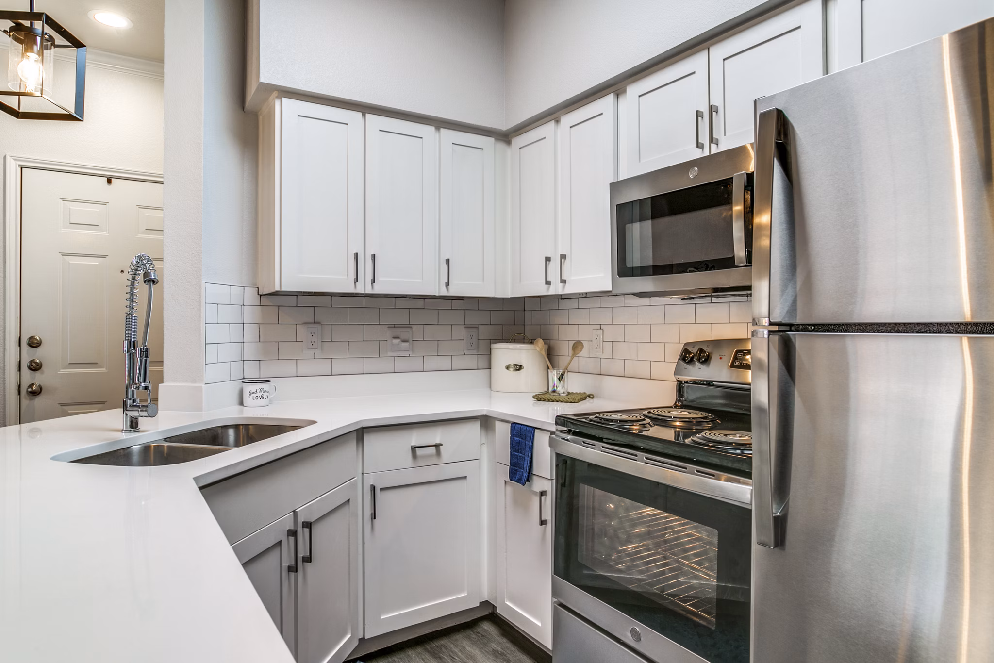 kitchen at Saratoga Apartments