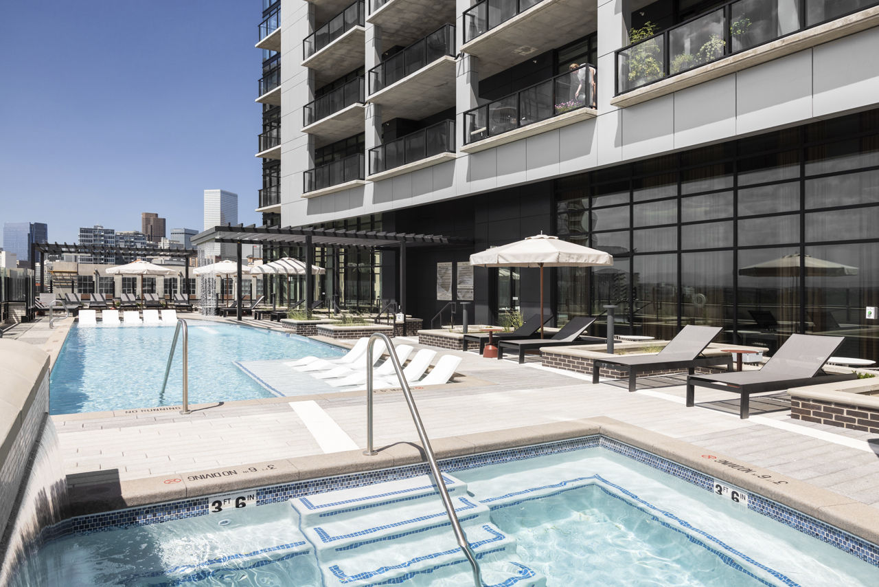 Pool at The Parson (2 of 5)
