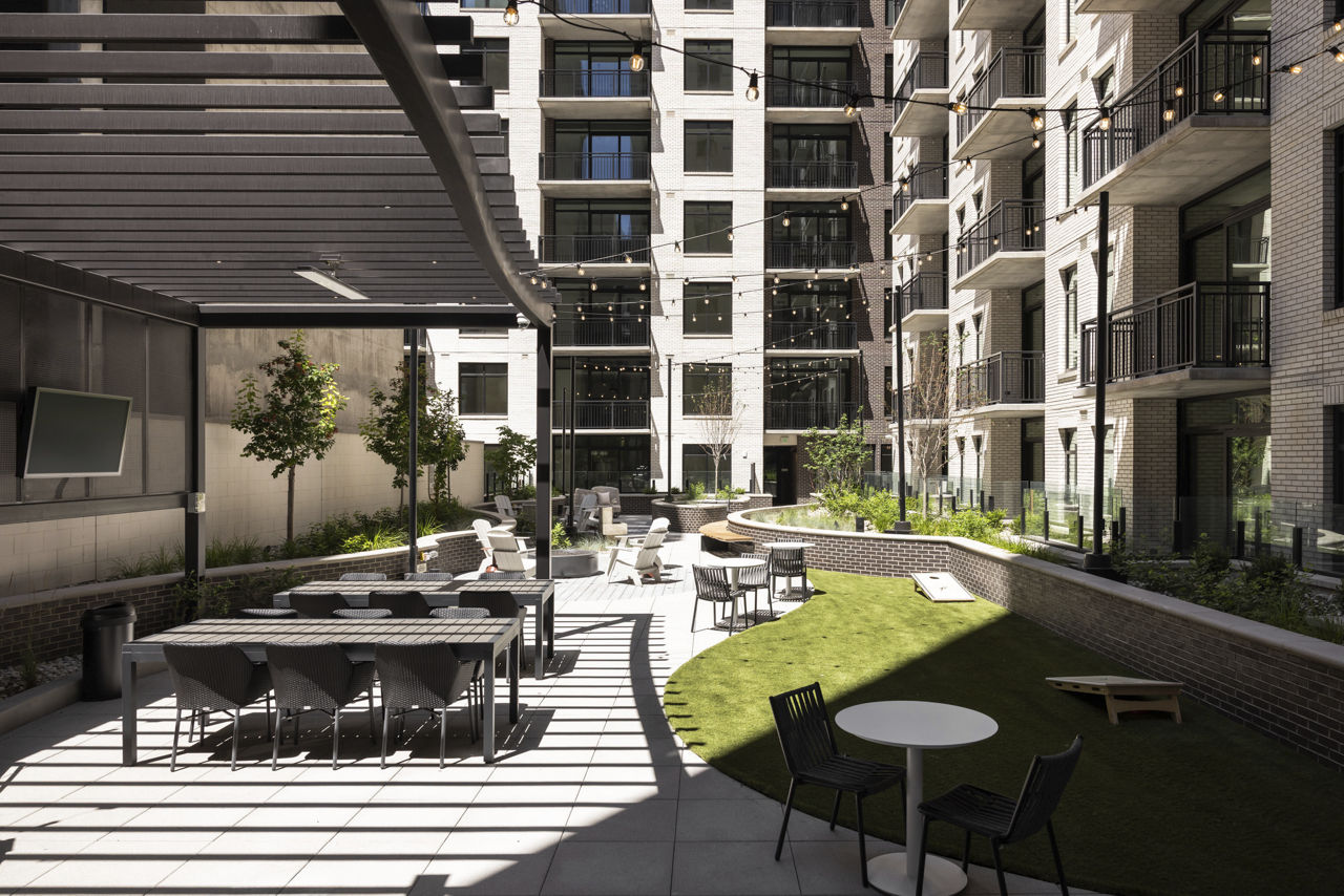 Courtyard at The Parson (2 of 2)