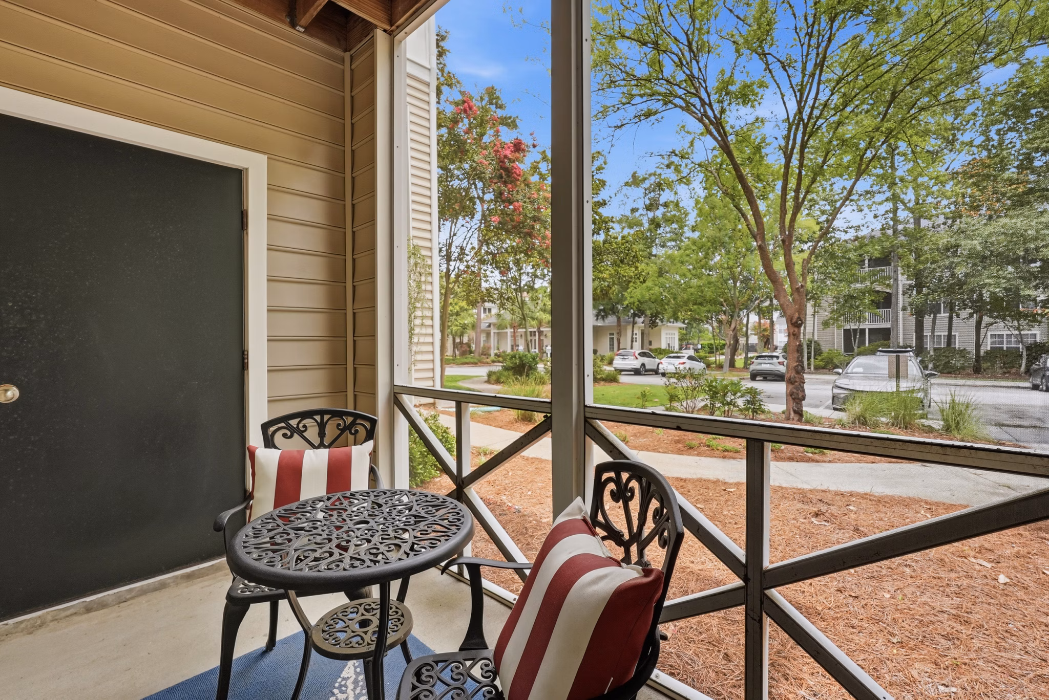Patio at Avana Oakbrook Apartments