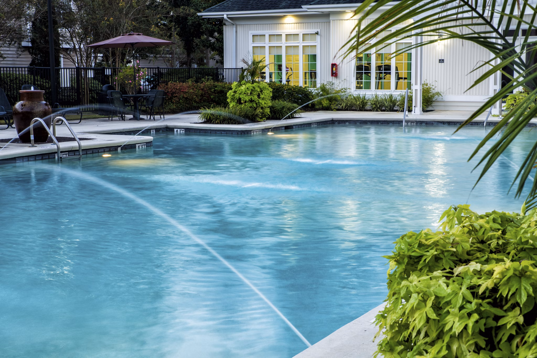 pool at Avana Oakbrook Apartments
