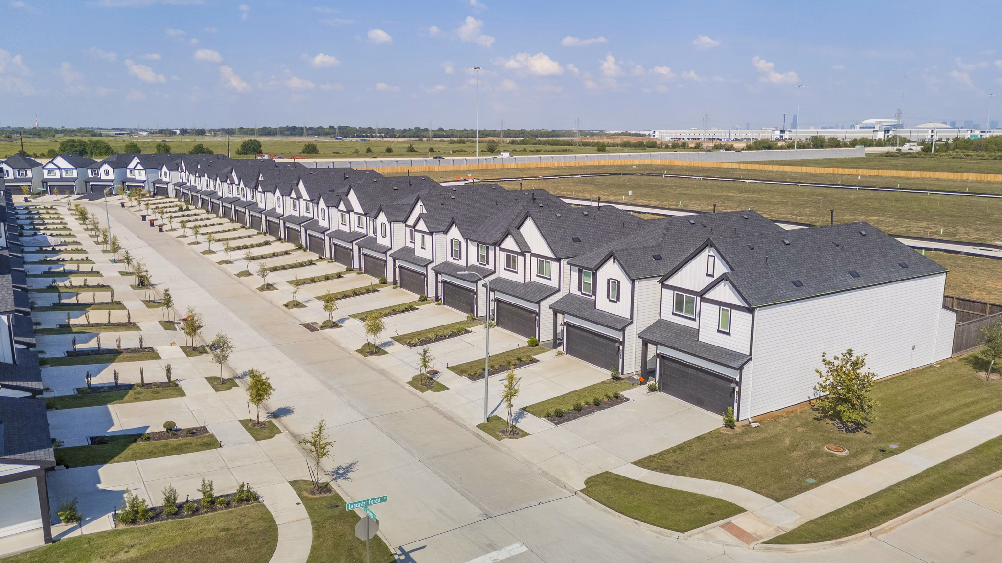 building at The Oaks at Grand West Apartments