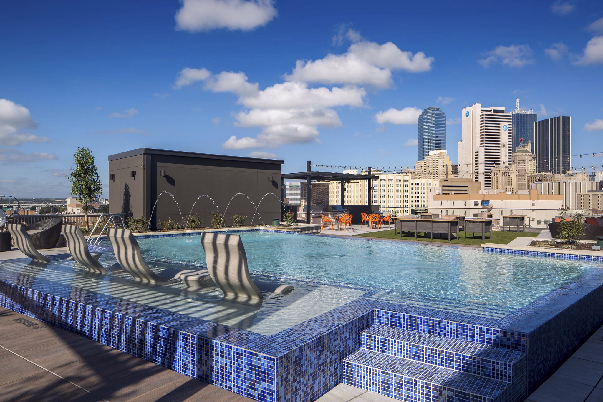 pool at Amelia at Farmers Market Apartments
