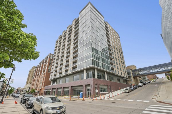 Building/Exterior at The Lakeview at 333 Apartments