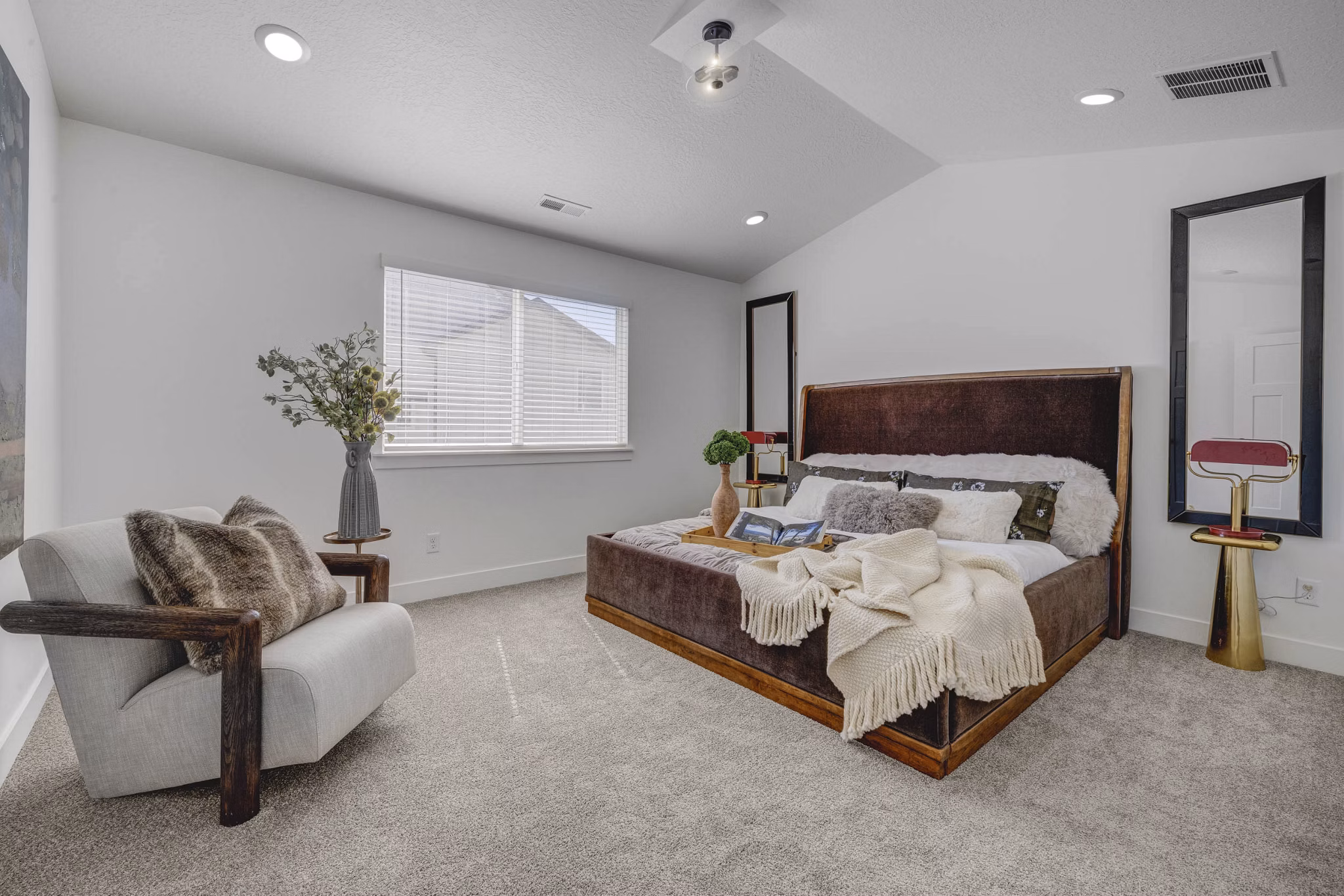 bedroom at Mt. Rainier Apartments