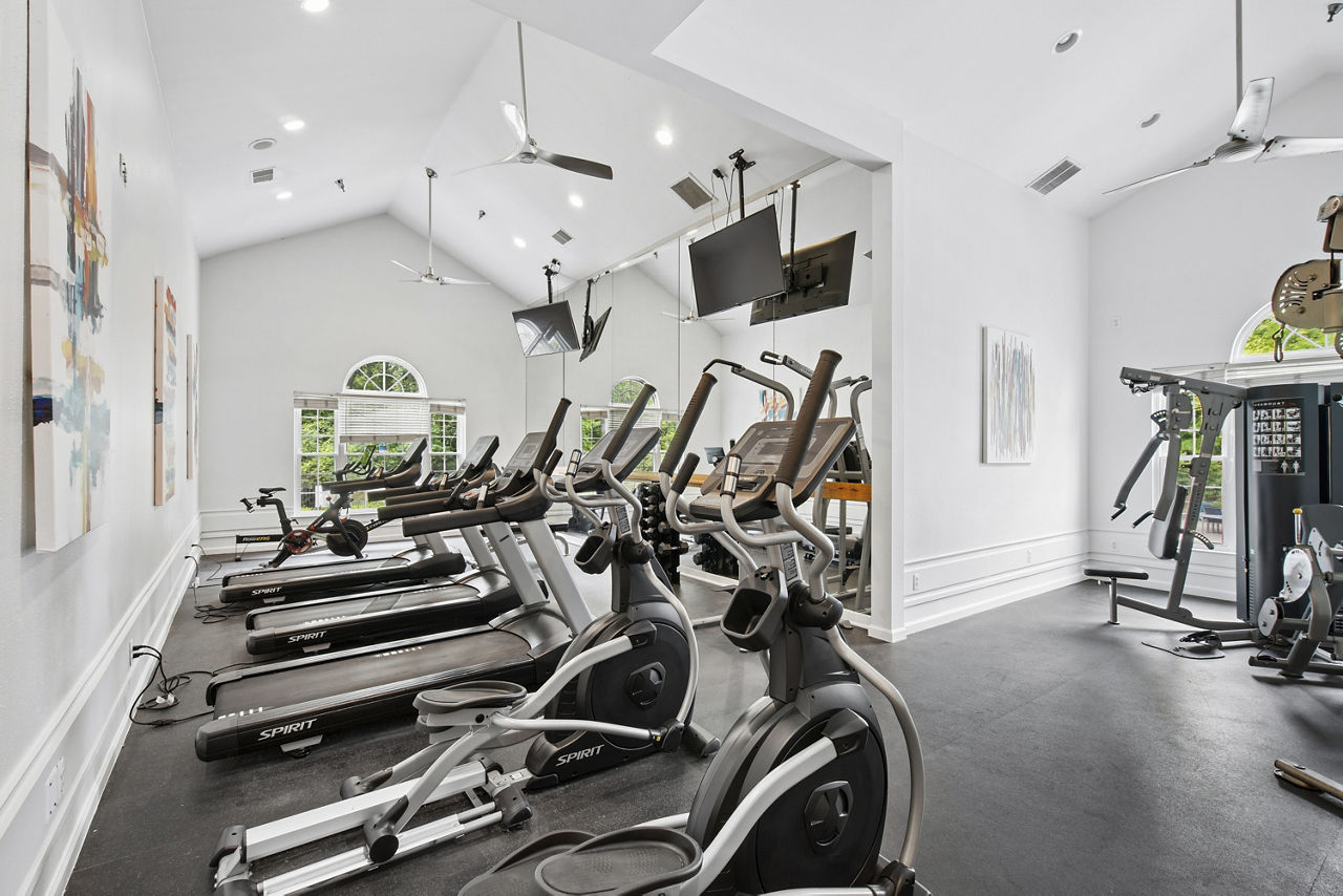 Gym at The Graham (1 of 3)