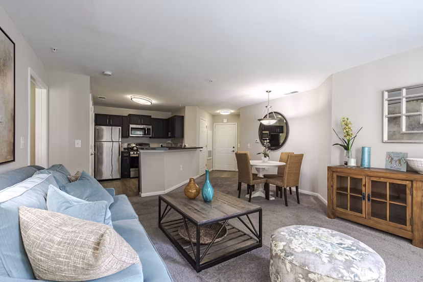 living room at Arbor Ridge Apartments