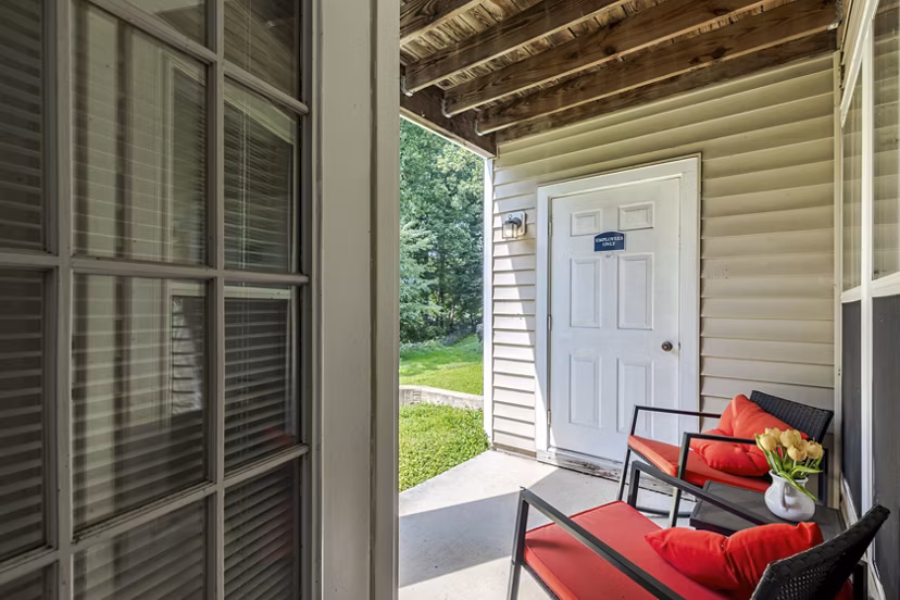 patio at Arbor Ridge Apartments