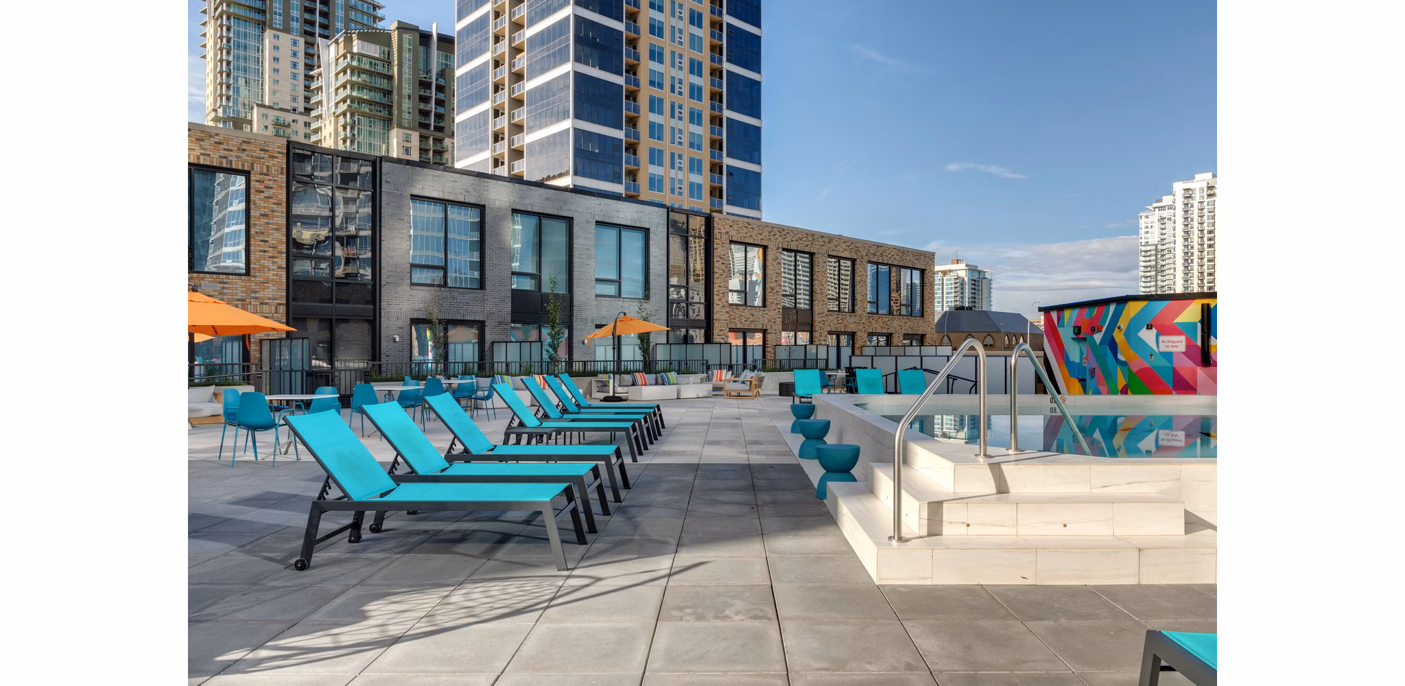 courtyard at BLVD Beltline Apartments