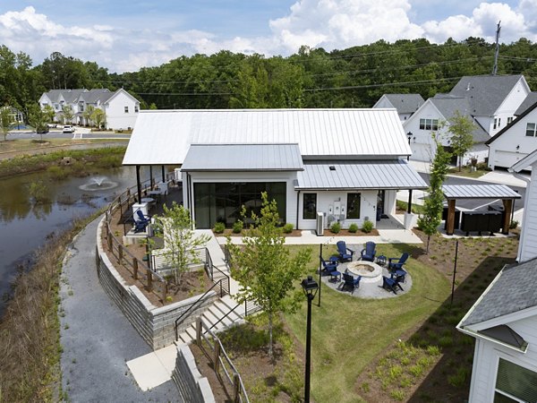 exterior at Hayloft Suwanee Apartments 