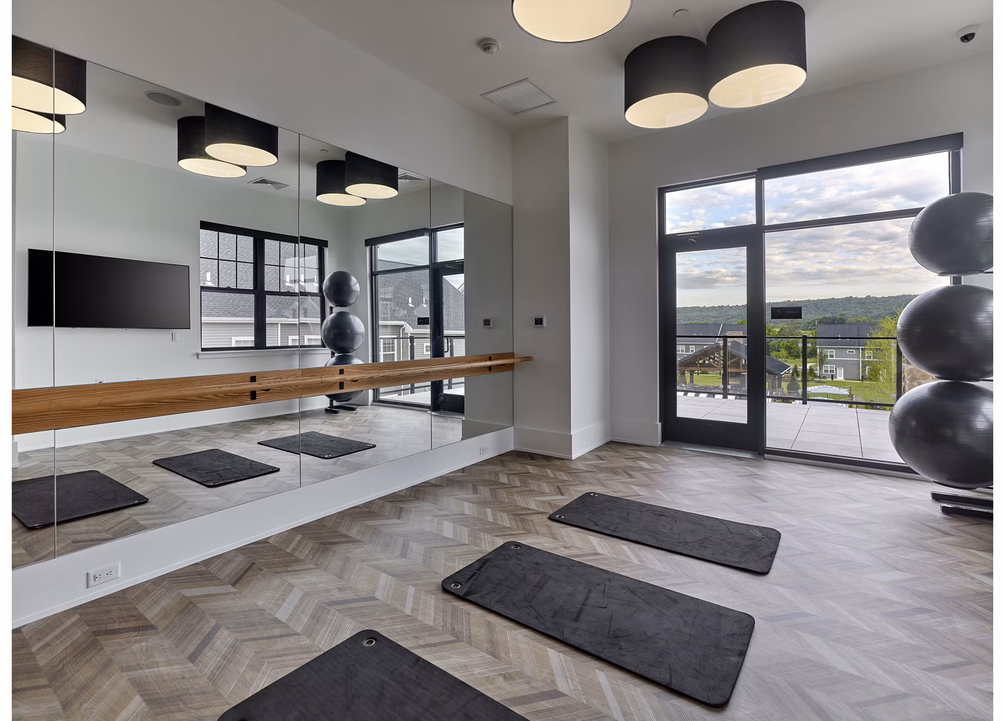 fitness center at Summerhill Apartments