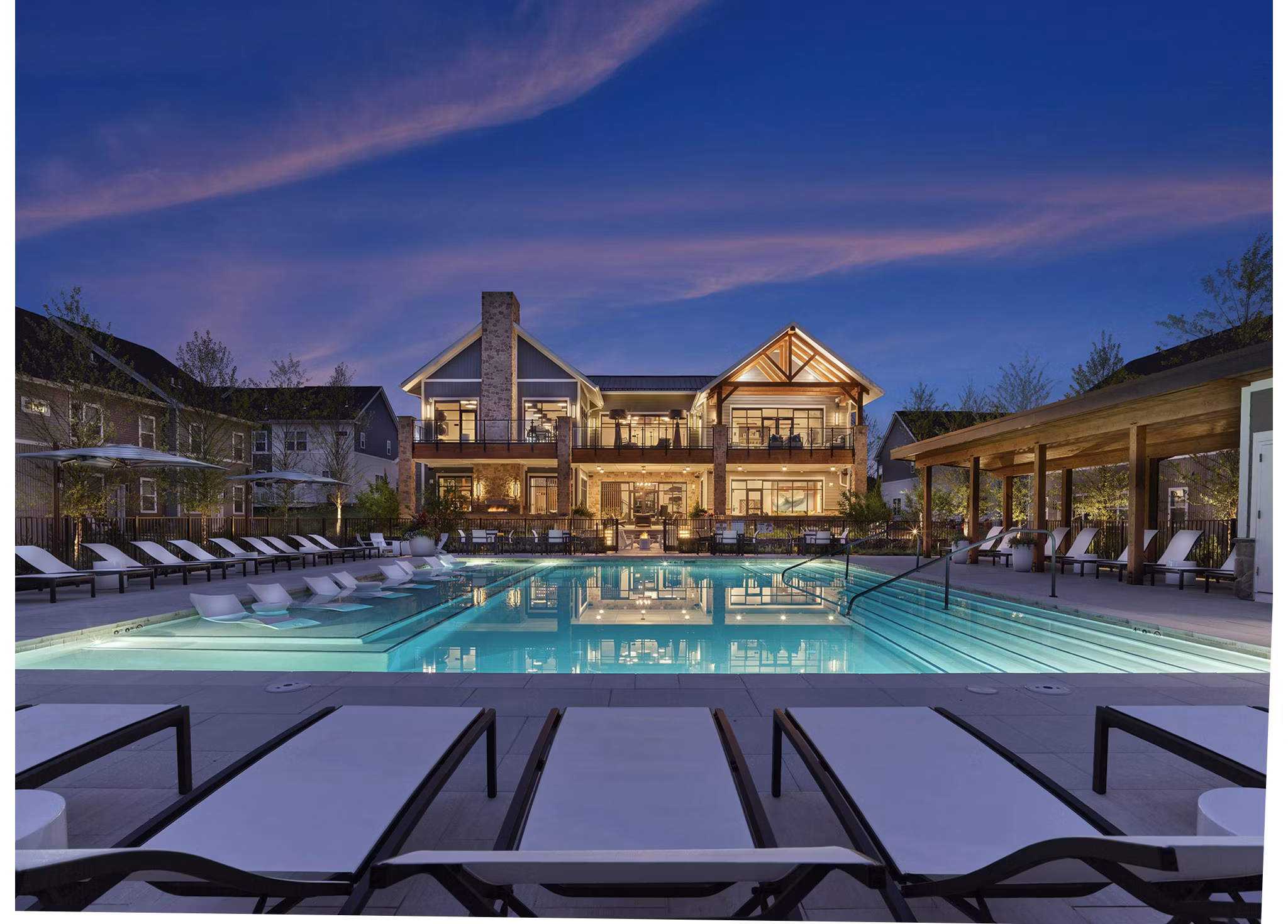 pool Summerhill Apartments
