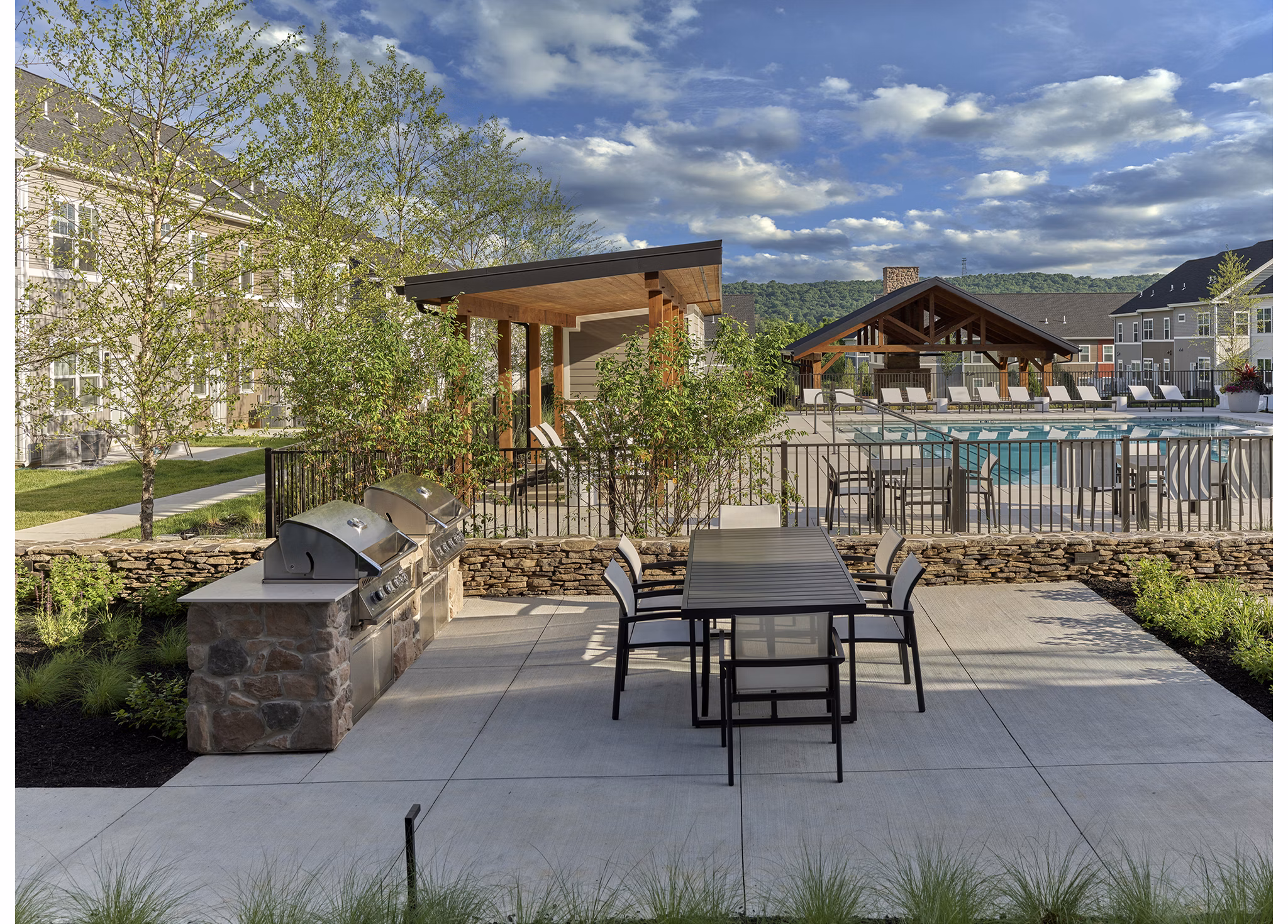 grill area at Summerhill Apartments