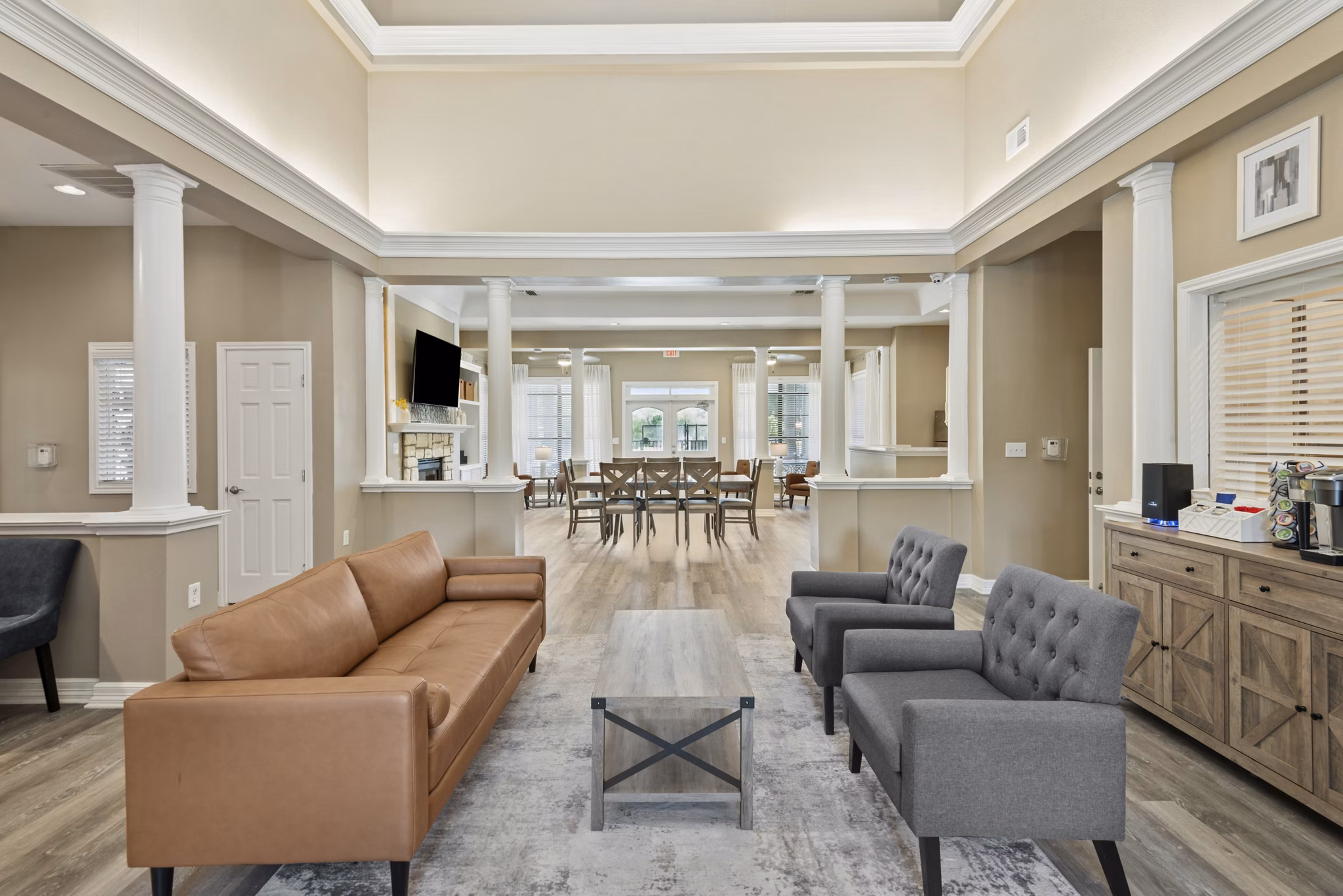 clubhouse at Lakeshore Villas ApaApartments