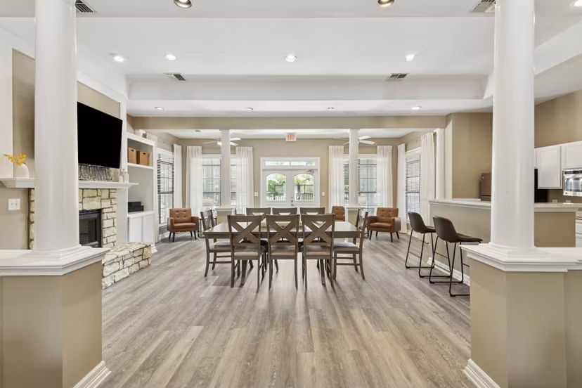 clubhouse at Lakeshore Villas ApaApartments