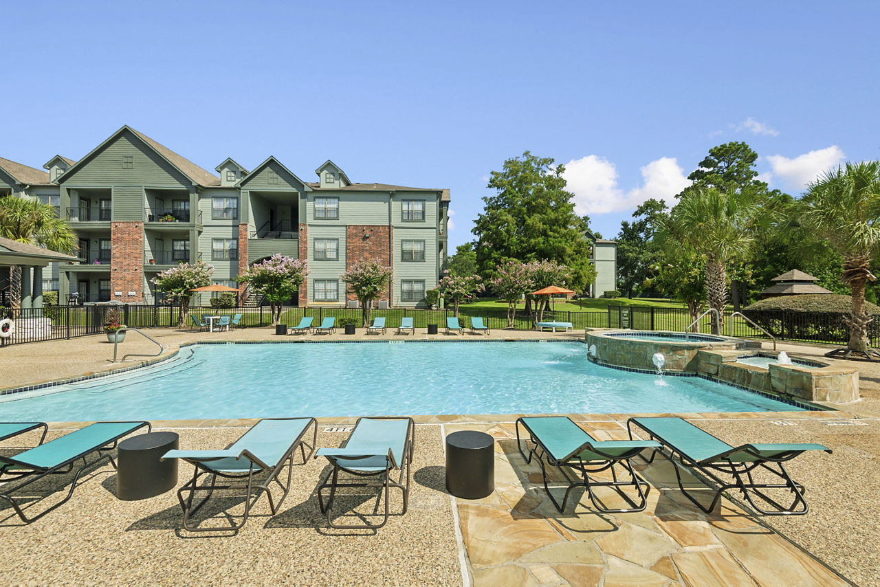 Lakeshore Villas Humble Tx 2 of 12