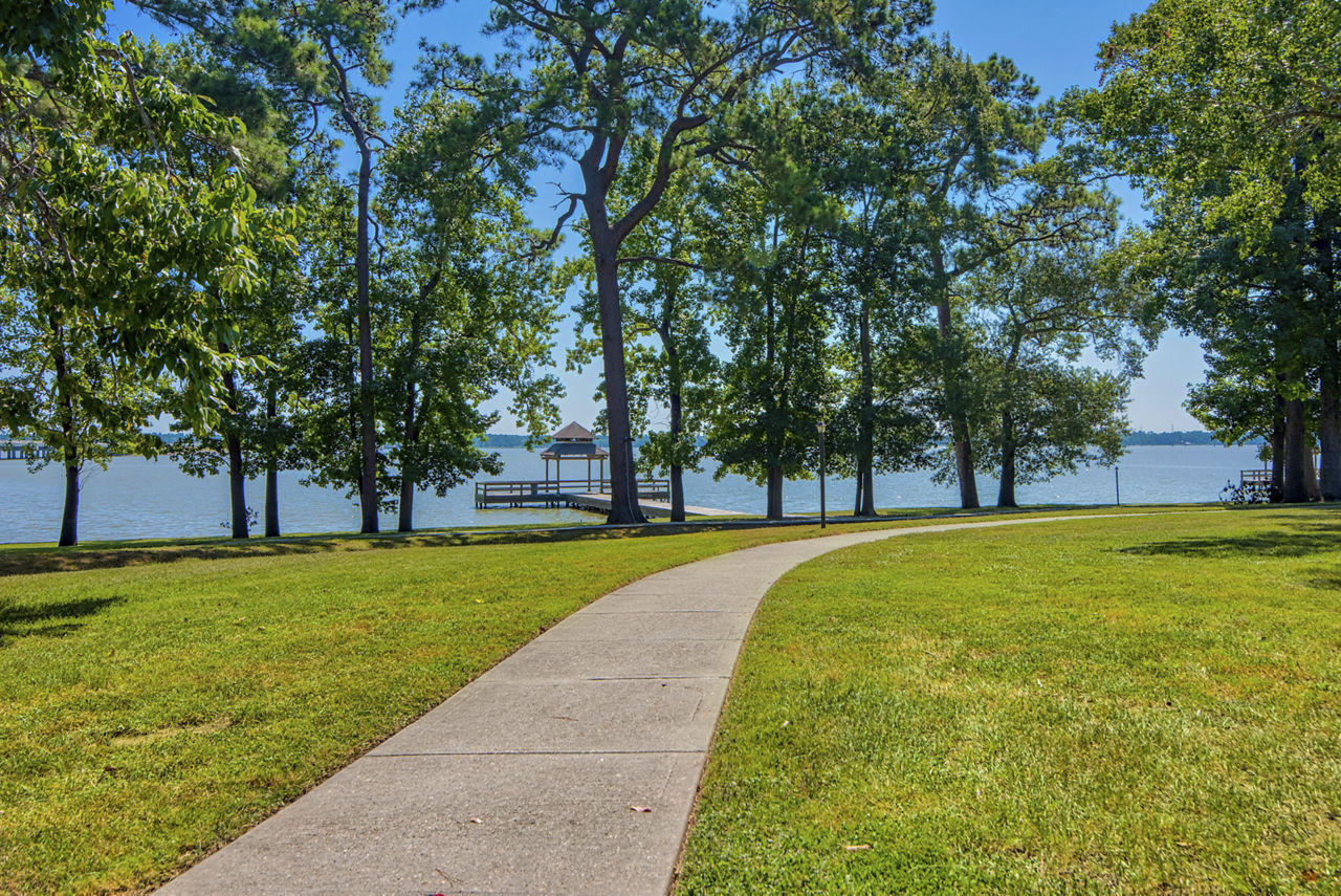 Lakeshore Villas Humble Tx 7 of 12