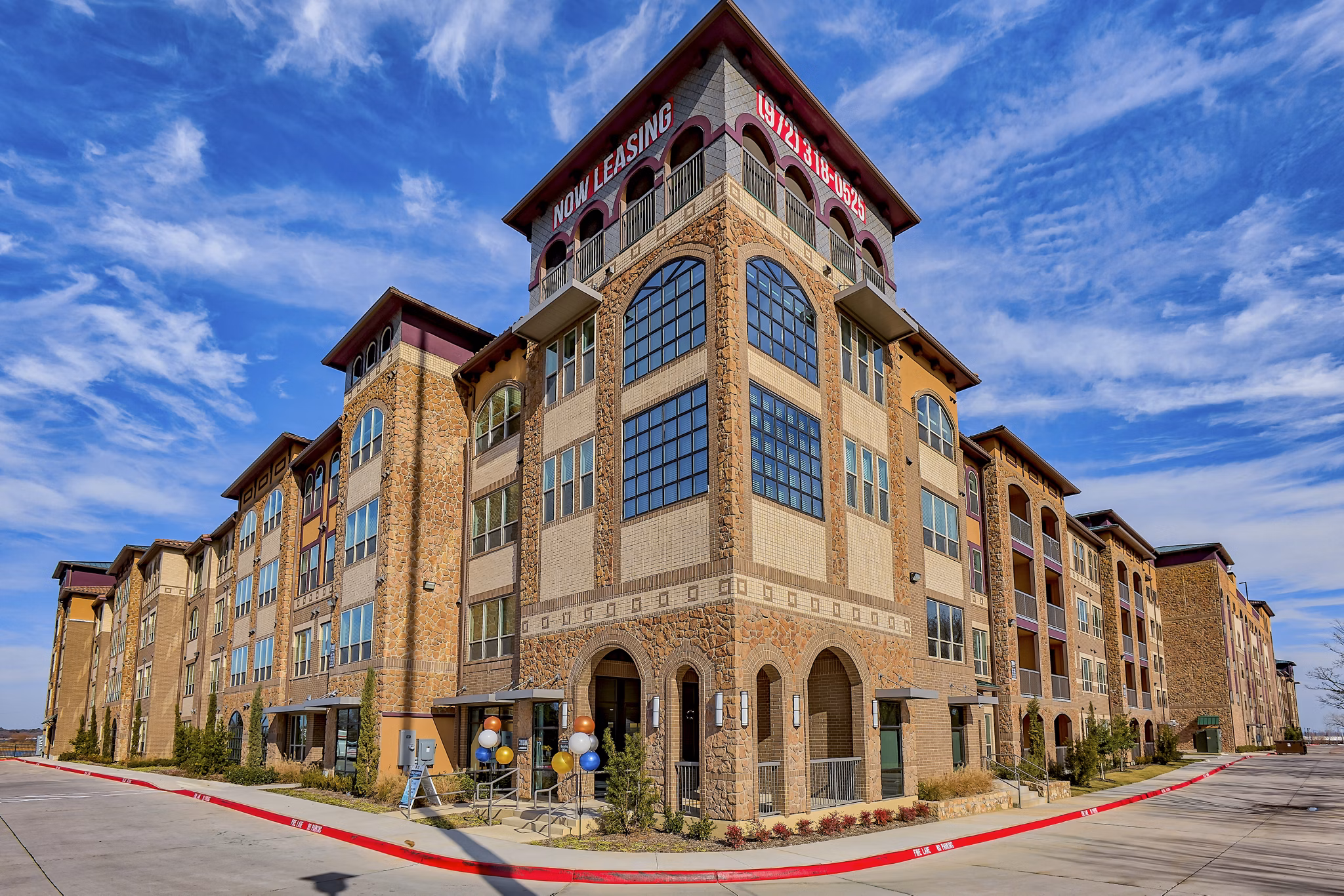 building/exterior at Tower Bay Lofts Apartments
