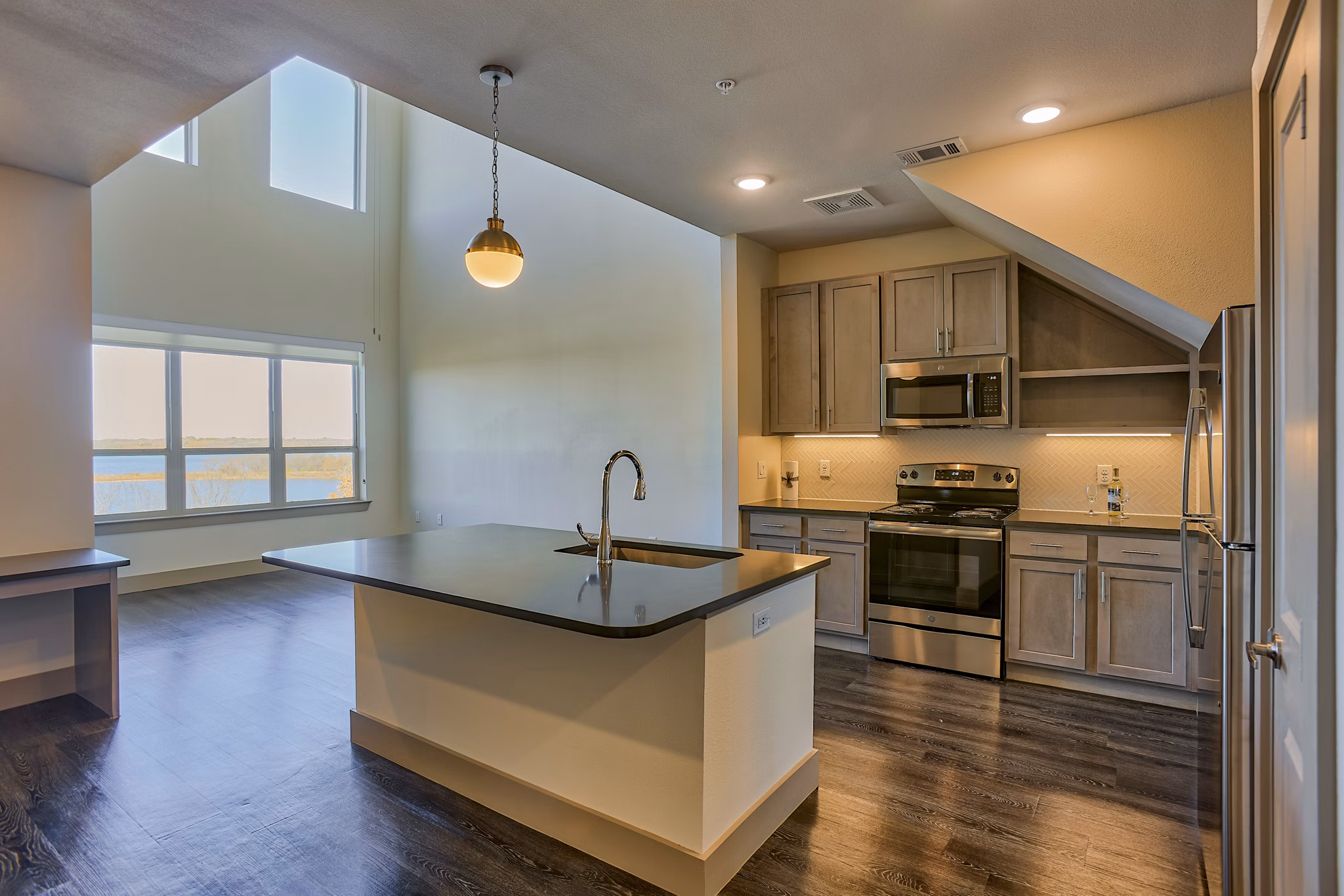 RealPage, Inc. https://www.propertyphotos.com