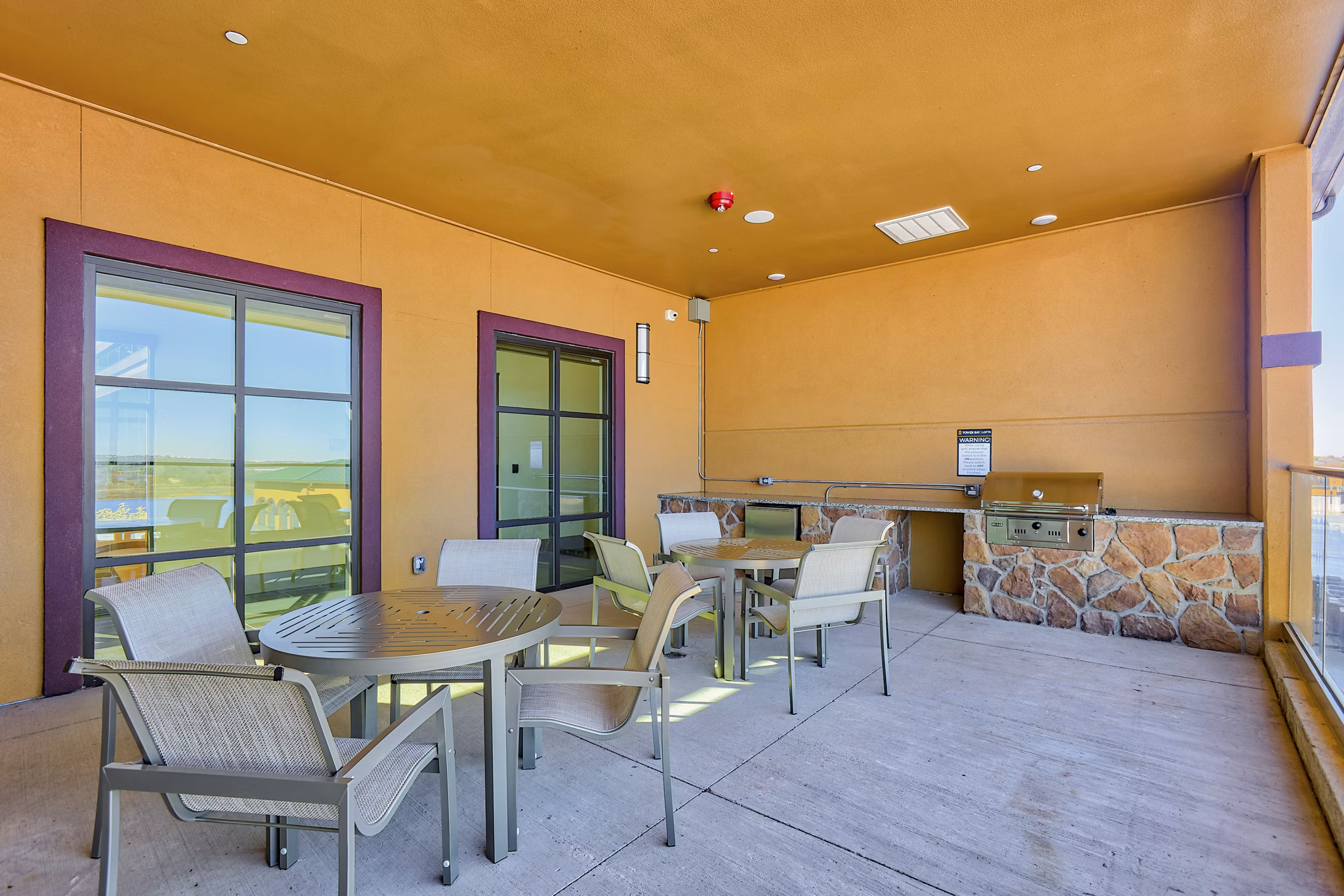 grill area/patio at Tower Bay Lofts Apartments