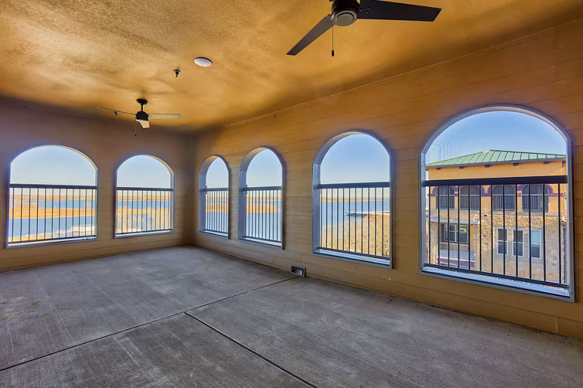 patio at Tower Bay Lofts Apartments