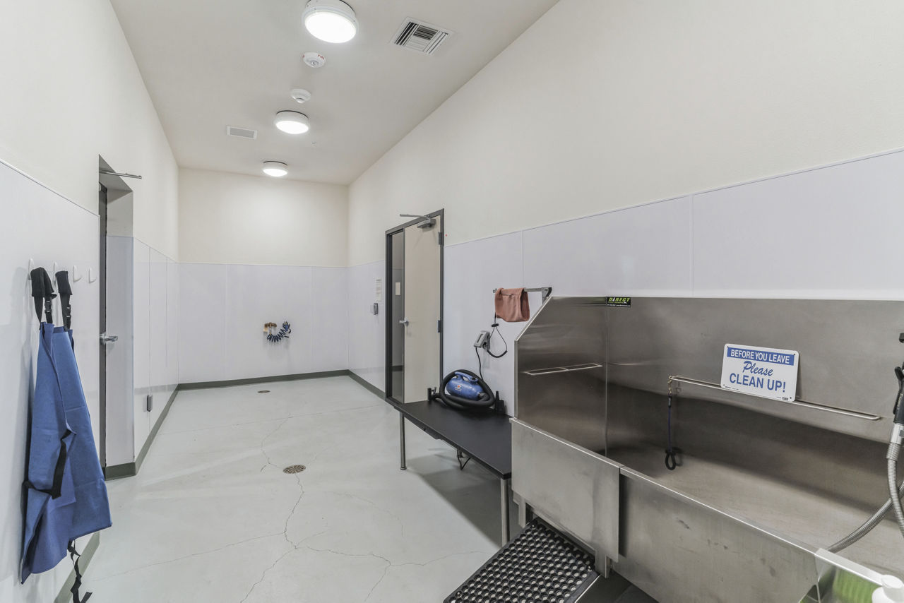 Pet wash at Heartwood
