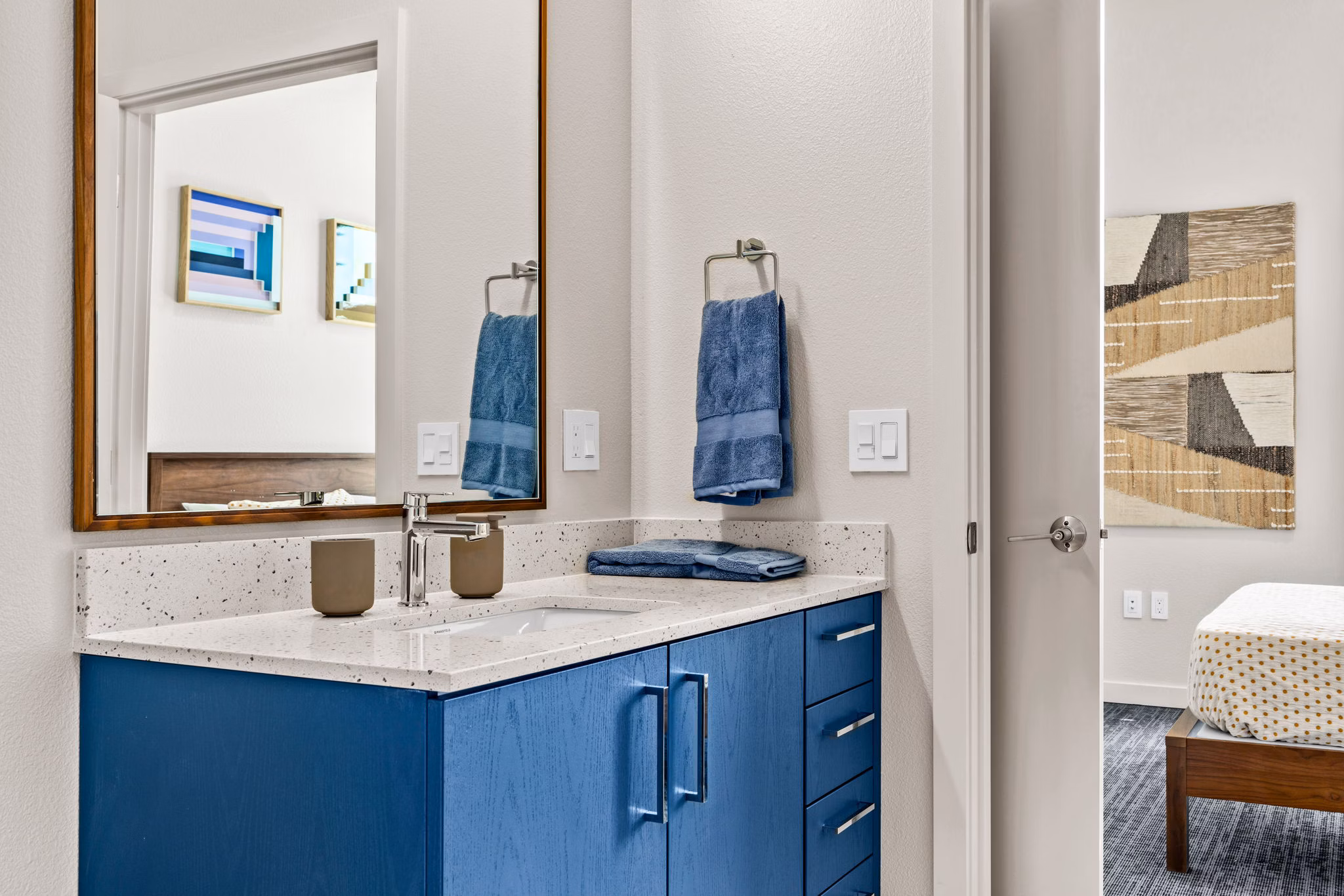 bathroom at Portal Apartments 
