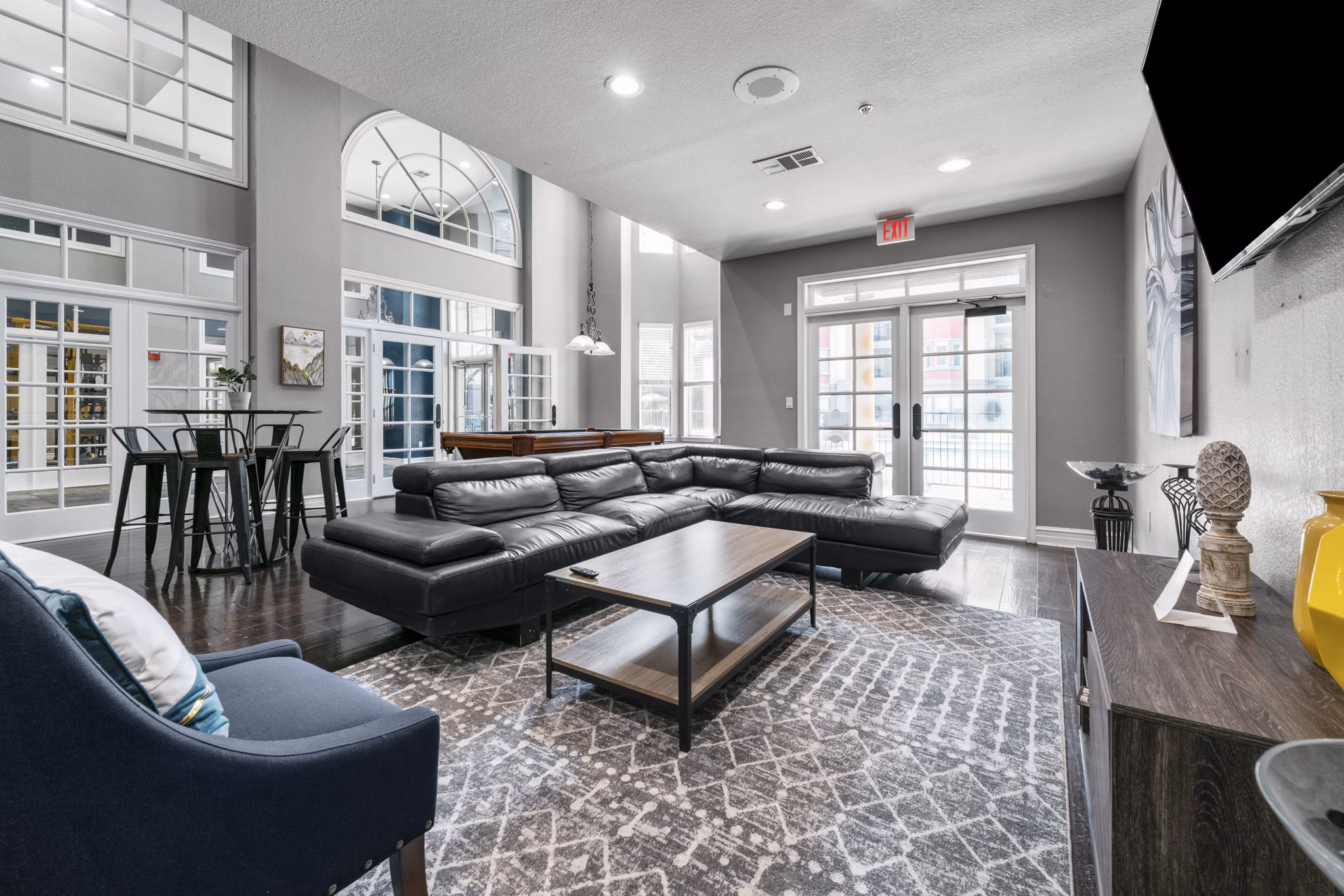 clubhouse at Inwood on the Park Apartments