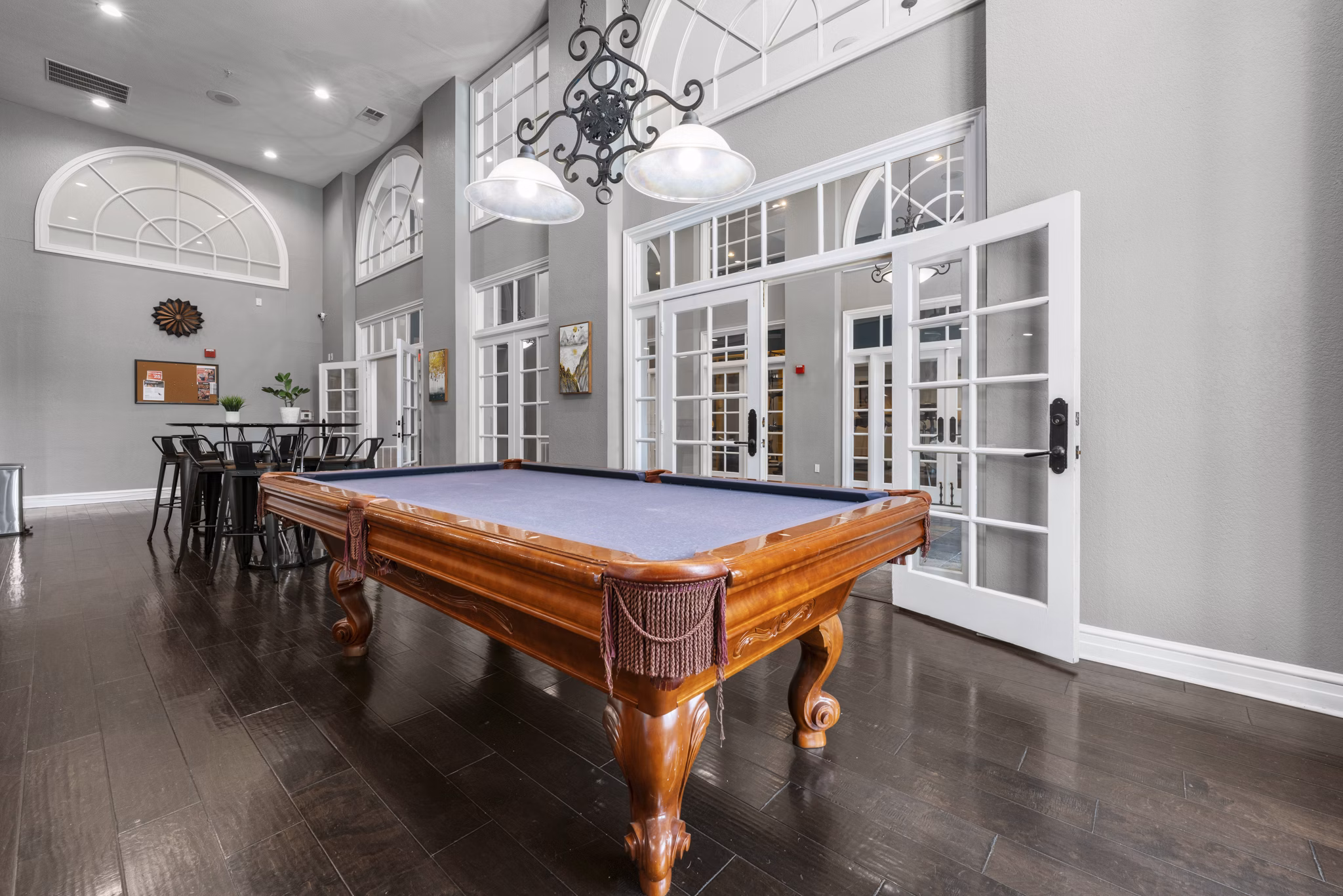 clubhouse game room at Inwood on the Park Apartments