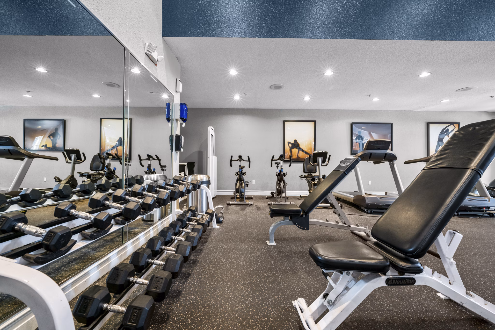fitness center at Inwood on the Park Apartments