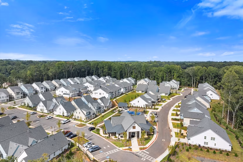 building at Hayloft Holly Springs Apartments