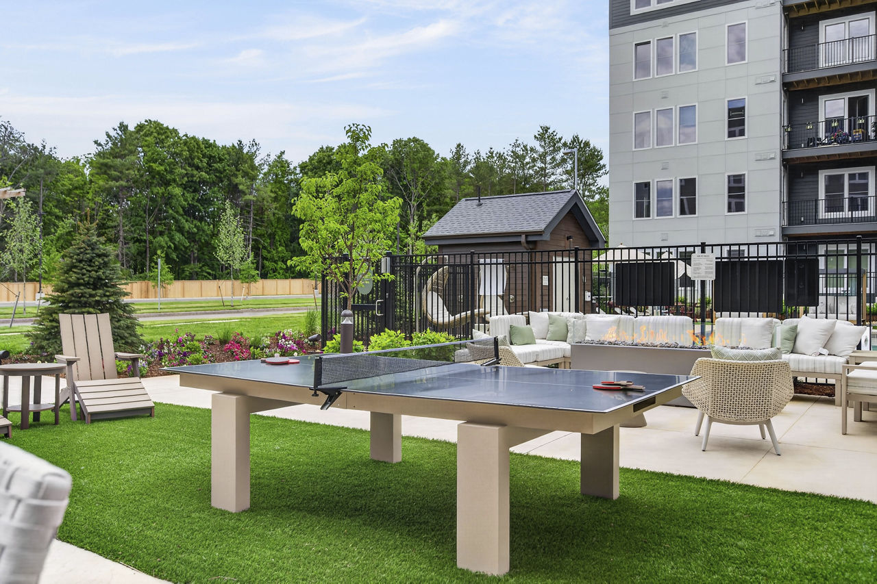 Grill area at Alta 412 At Abington Station (2 of 2)