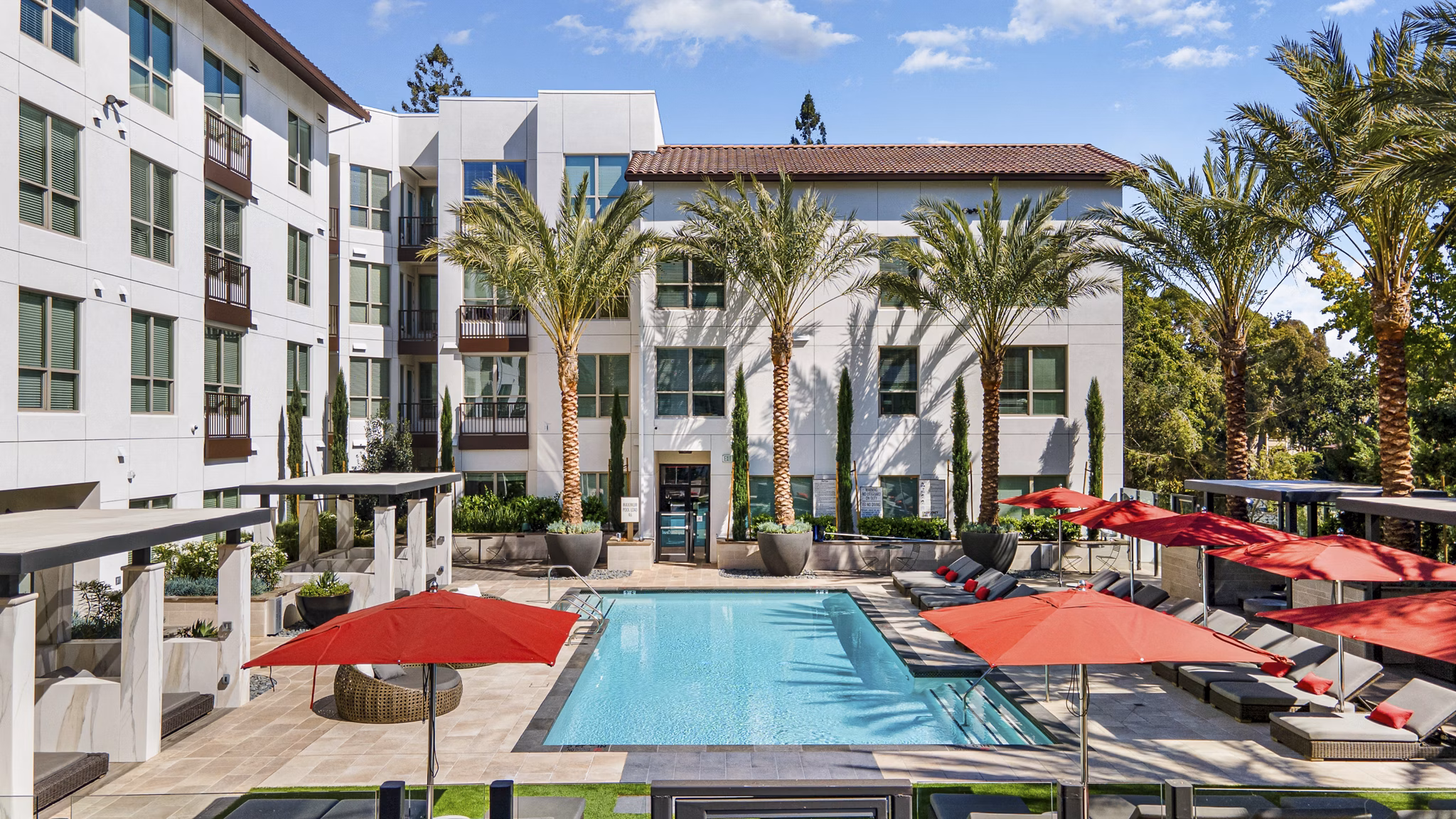 pool at The Overlook at Walnut Creek Apartments
