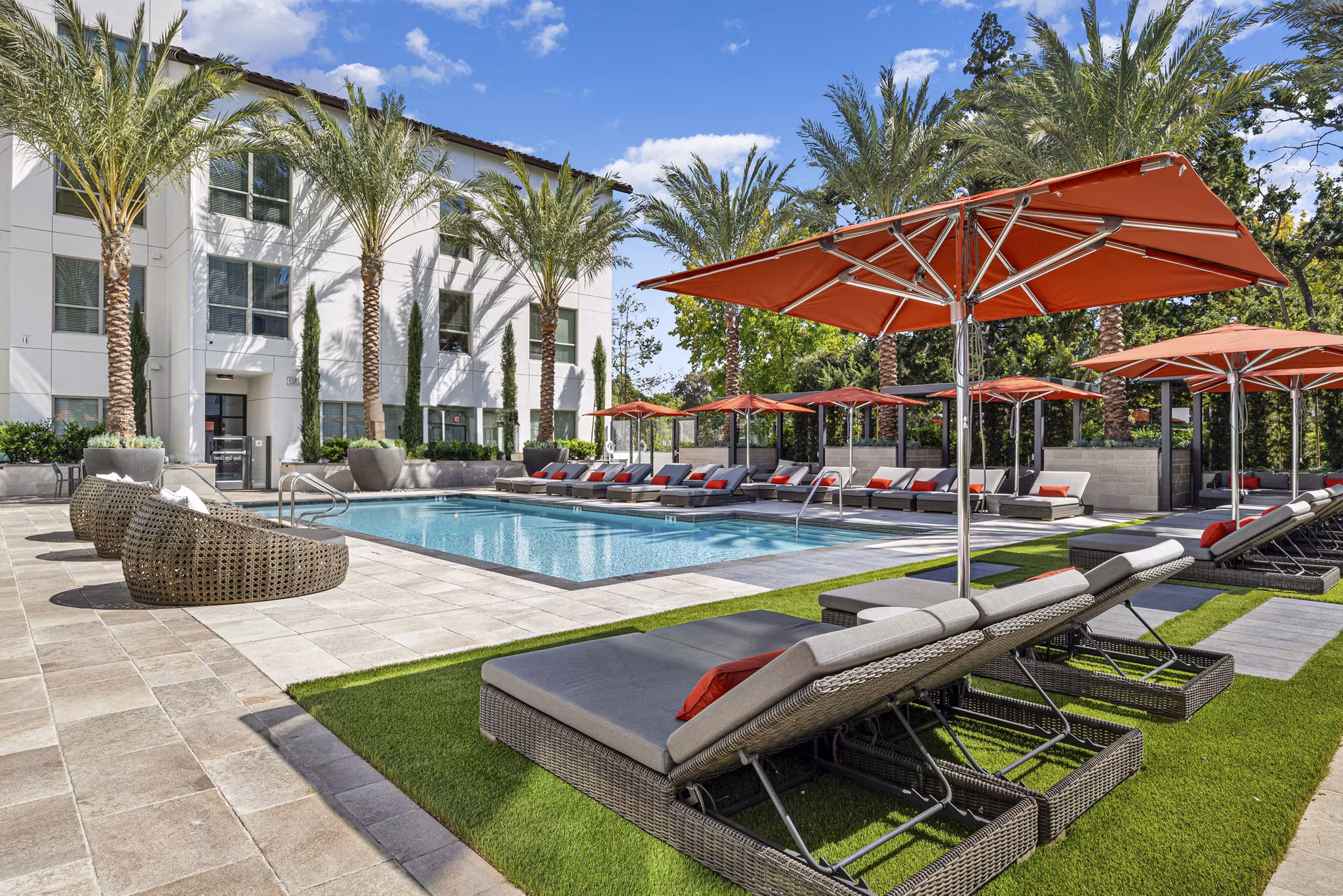 pool at The Overlook at Walnut Creek Apartments