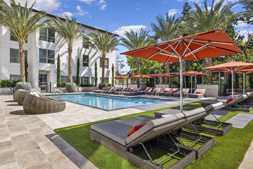 pool at The Overlook at Walnut Creek Apartments